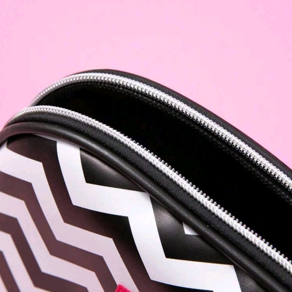 Barbie Series Cosmetics Bag Retro Black And White Stripe Miniso Makeup - Picture 5 of 8